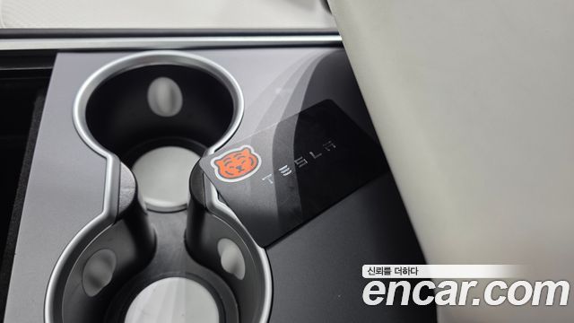 Tesla Model Y 2021 — photo 18