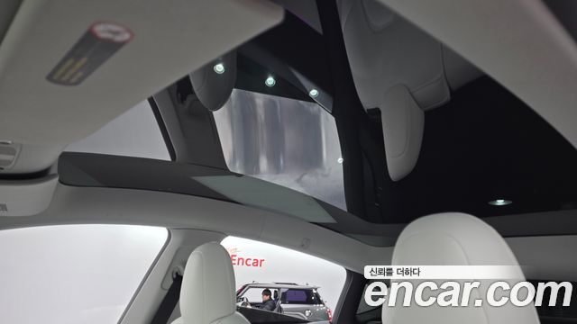 Tesla Model Y 2021 — photo 22