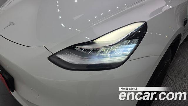 Tesla Model Y 2021 — photo 8