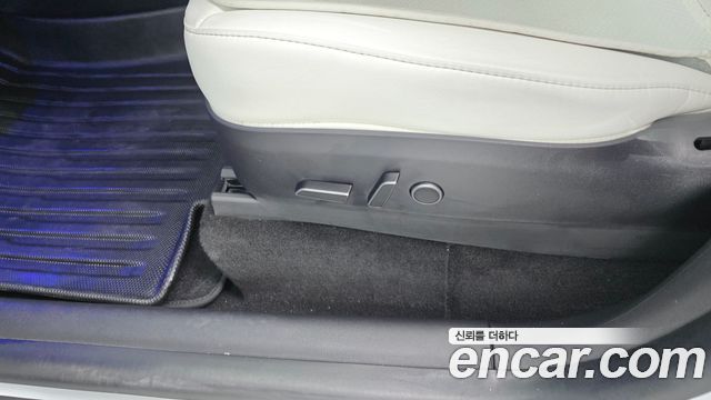 Tesla Model Y 2021 — photo 29
