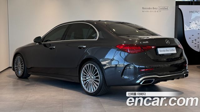 Mercedes-Benz C-Class 2023 — photo 3