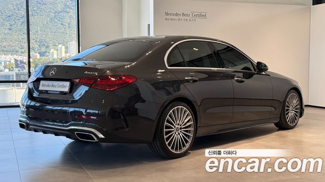 Mercedes-Benz C-Class 2023 — photo 4