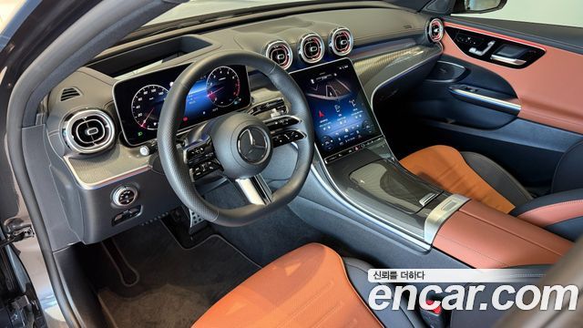 Mercedes-Benz C-Class 2023 — photo 12