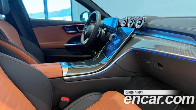 Mercedes-Benz C-Class 2023 — photo 15