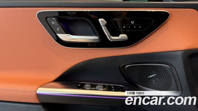 Mercedes-Benz C-Class 2023 — photo 18