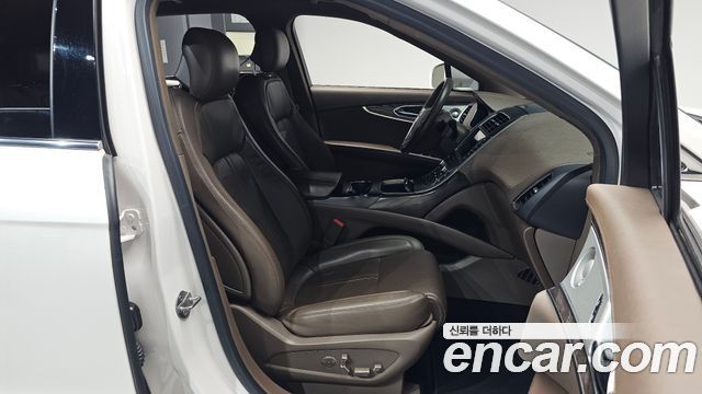 Lincoln MKX 2018 — photo 16