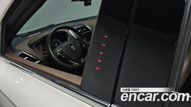 Lincoln MKX 2018 — photo 36