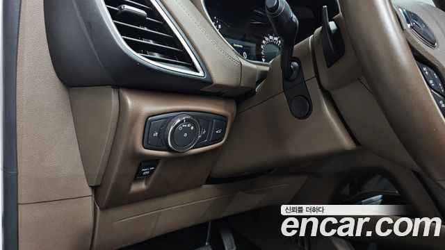 Lincoln MKX 2018 — photo 37