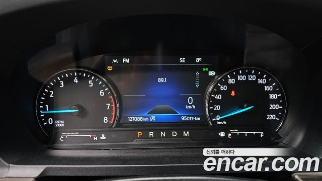 Ford Explorer 2020 — photo 8