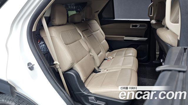 Ford Explorer 2020 — photo 11