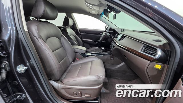 Kia K7 2019 — photo 10