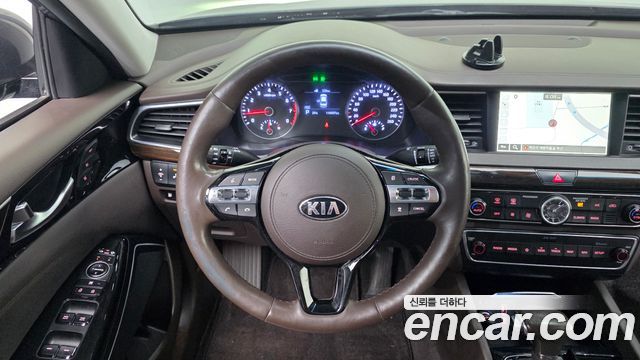 Kia K7 2019 — photo 13