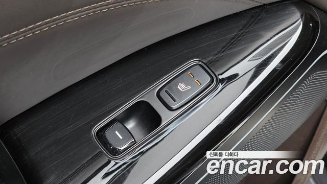 Kia K7 2019 — photo 18