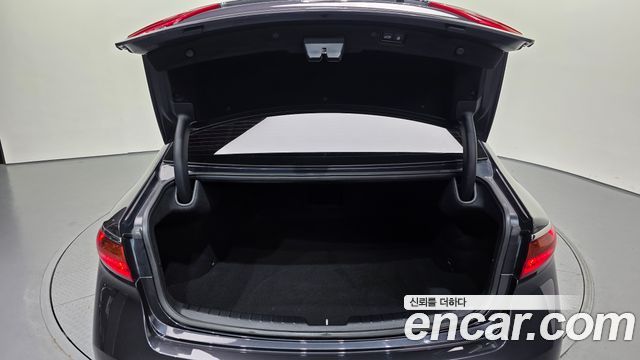 Kia K7 2019 — photo 20