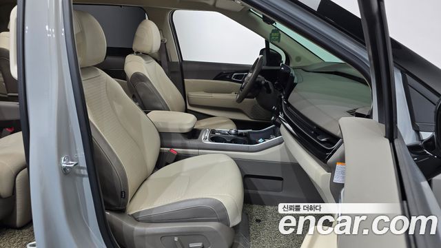 Kia Canival 2025 — photo 16