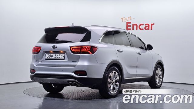 Kia Sorento 2018 — photo 2