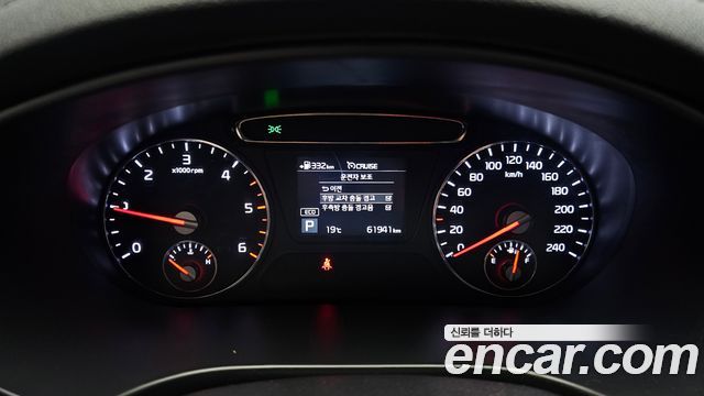 Kia Sorento 2018 — photo 11