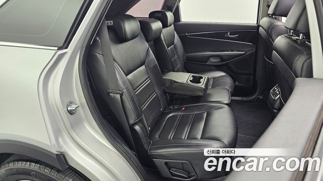 Kia Sorento 2018 — photo 17