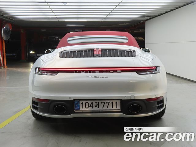 Porsche 911 2021 — photo 3