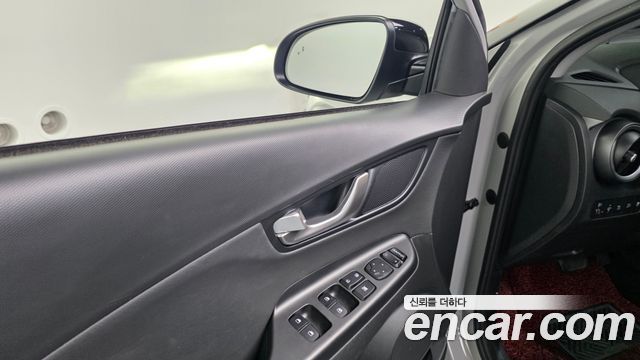 Hyundai Kona 2021 — photo 30