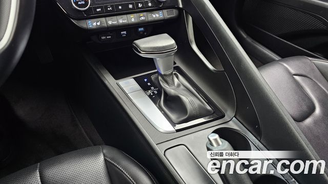 Hyundai AVANTE 2023 — photo 12