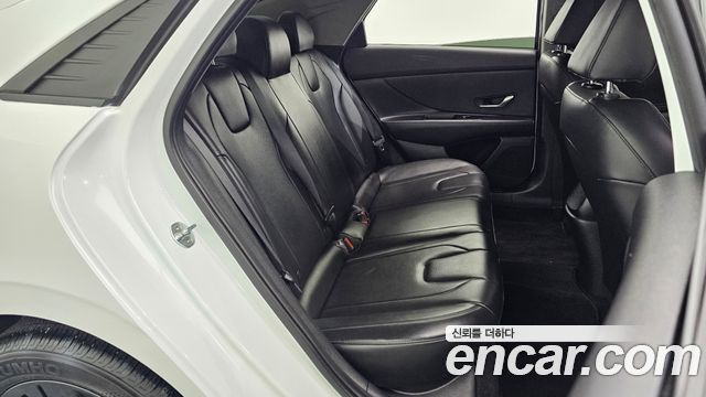 Hyundai AVANTE 2023 — photo 17