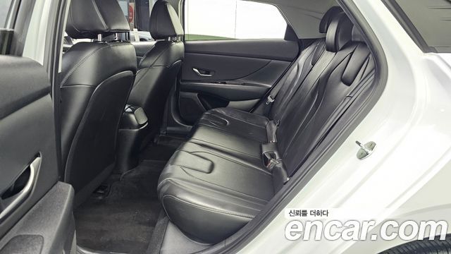Hyundai AVANTE 2023 — photo 18