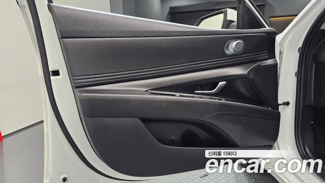 Hyundai AVANTE 2023 — photo 14