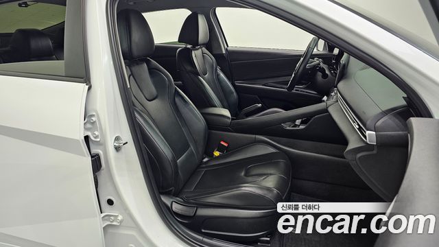 Hyundai AVANTE 2023 — photo 16