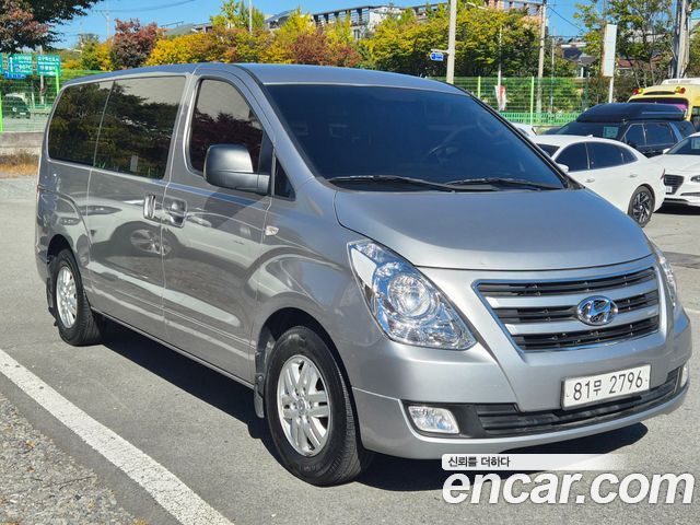 Hyundai Starex 2017 — photo 1