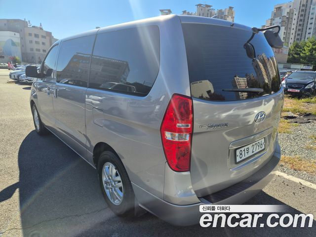 Hyundai Starex 2017 — photo 2