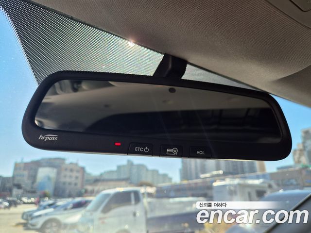 Hyundai Starex 2017 — photo 15