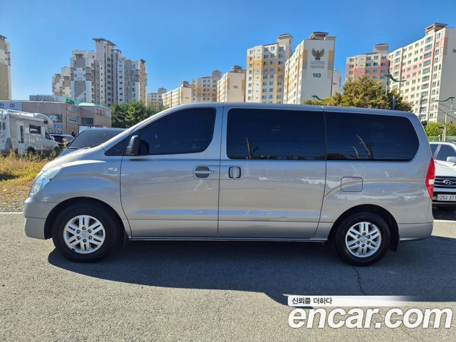 Hyundai Starex 2017 — photo 17