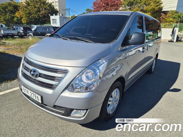 Hyundai Starex 2017 — photo 19