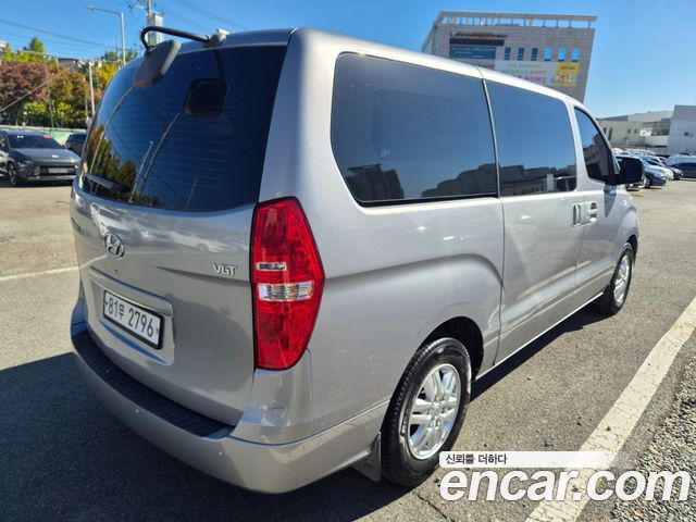 Hyundai Starex 2017 — photo 20