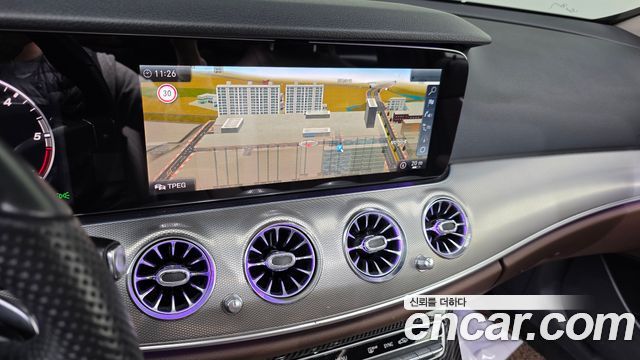 Mercedes-Benz E-Class 2017 — photo 20