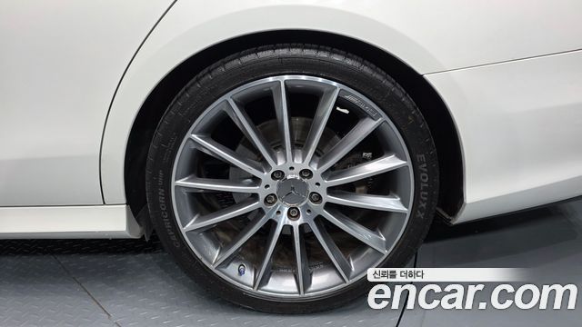 Mercedes-Benz E-Class 2017 — photo 7