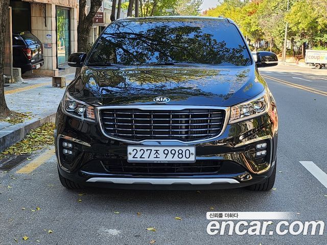 Kia Canival 2020 — photo 2