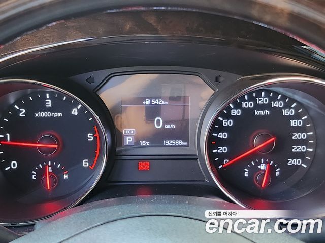 Kia Canival 2020 — photo 8