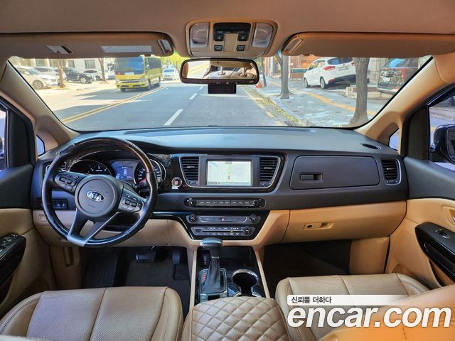 Kia Canival 2020 — photo 10