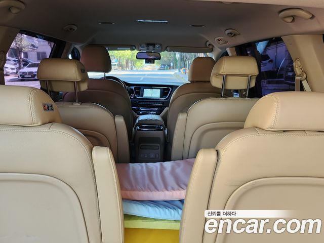 Kia Canival 2020 — photo 11