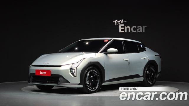 Kia EV4 2027 — photo 1