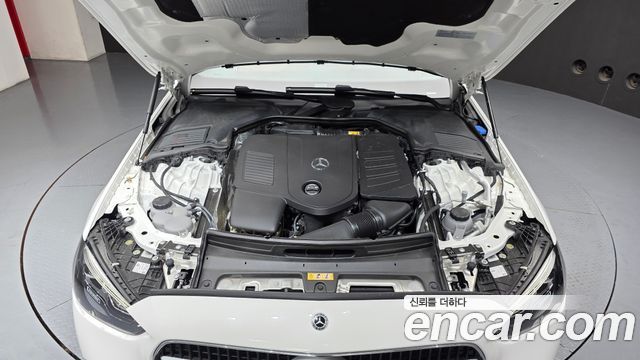 Mercedes-Benz C-Class 2026 — photo 6
