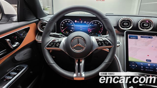 Mercedes-Benz C-Class 2026 — photo 19