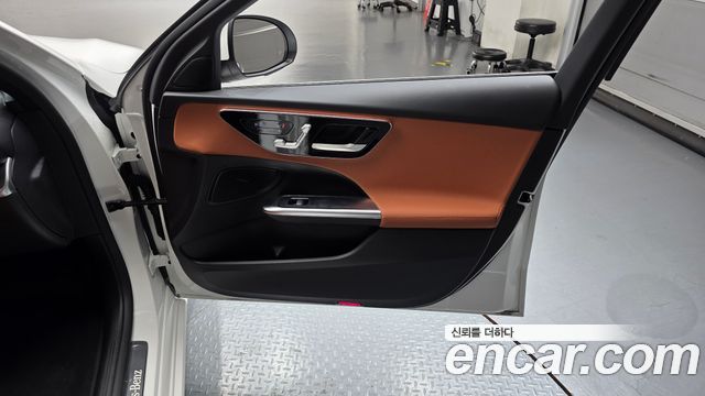 Mercedes-Benz C-Class 2026 — photo 15