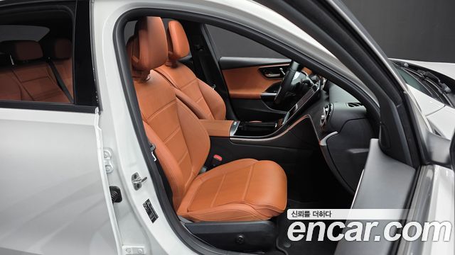 Mercedes-Benz C-Class 2026 — photo 16