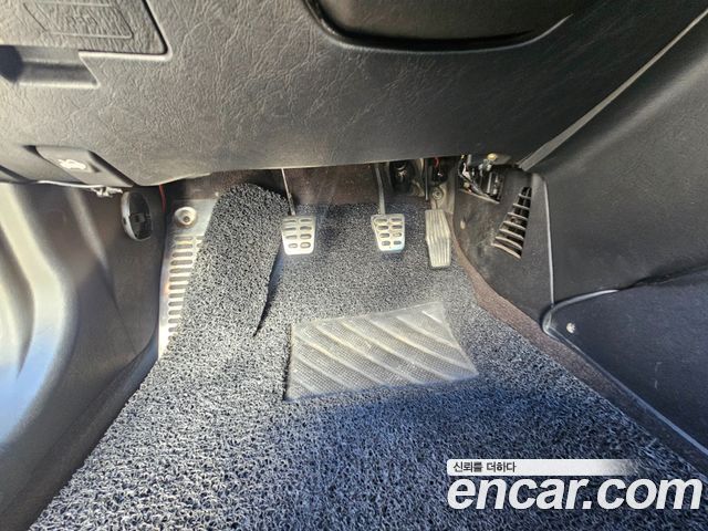 Hyundai Tuscani 2007 — photo 13