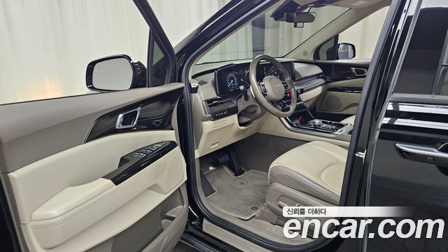 Kia Canival 2023 — photo 13