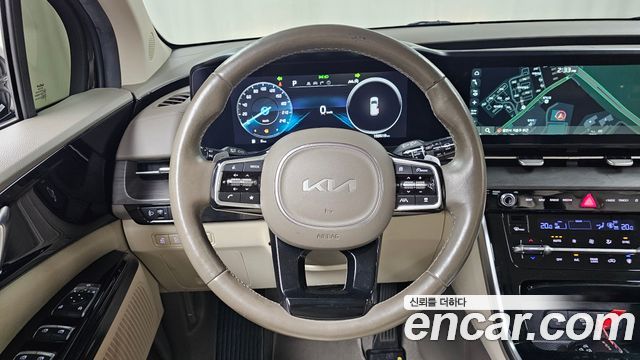 Kia Canival 2023 — photo 18