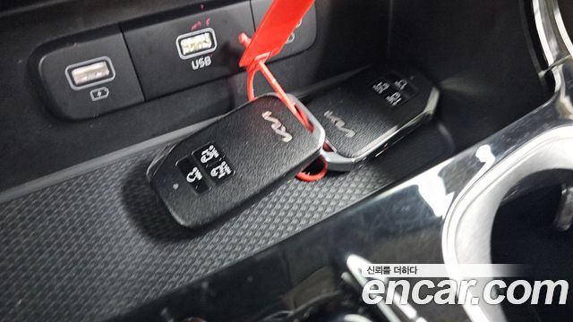 Kia Canival 2023 — photo 20